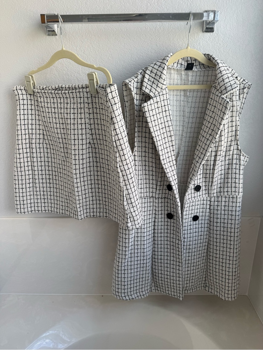 SHEIN White & Black Checked Double-Breasted Sleeveless Coat with Matching Skirt